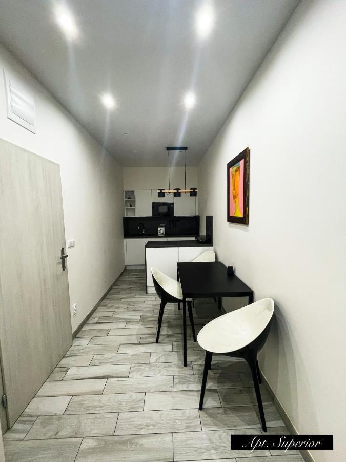 Apartments In The Heart Of 프라하 외부 사진