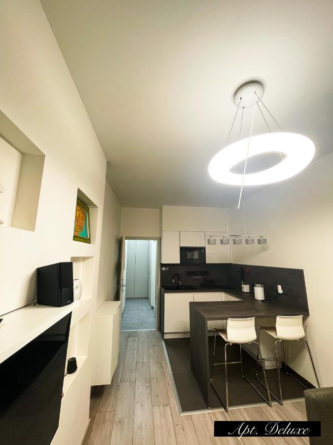 Apartments In The Heart Of 프라하 외부 사진