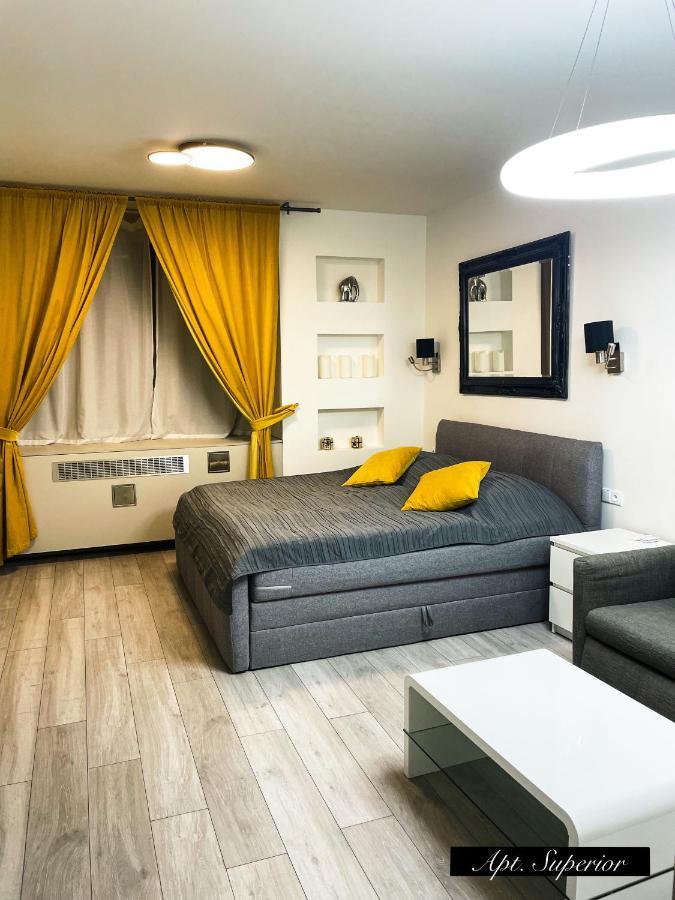 Apartments In The Heart Of 프라하 외부 사진